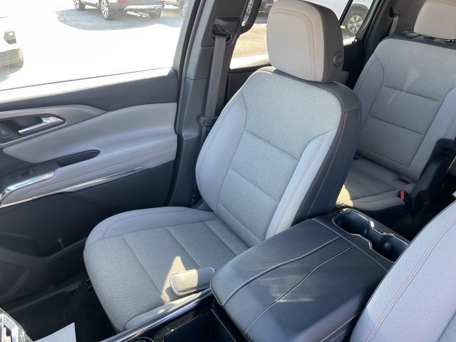 Used 2026 Chevrolet Traverse LT w/ Driver Confidence Package FWD image 25