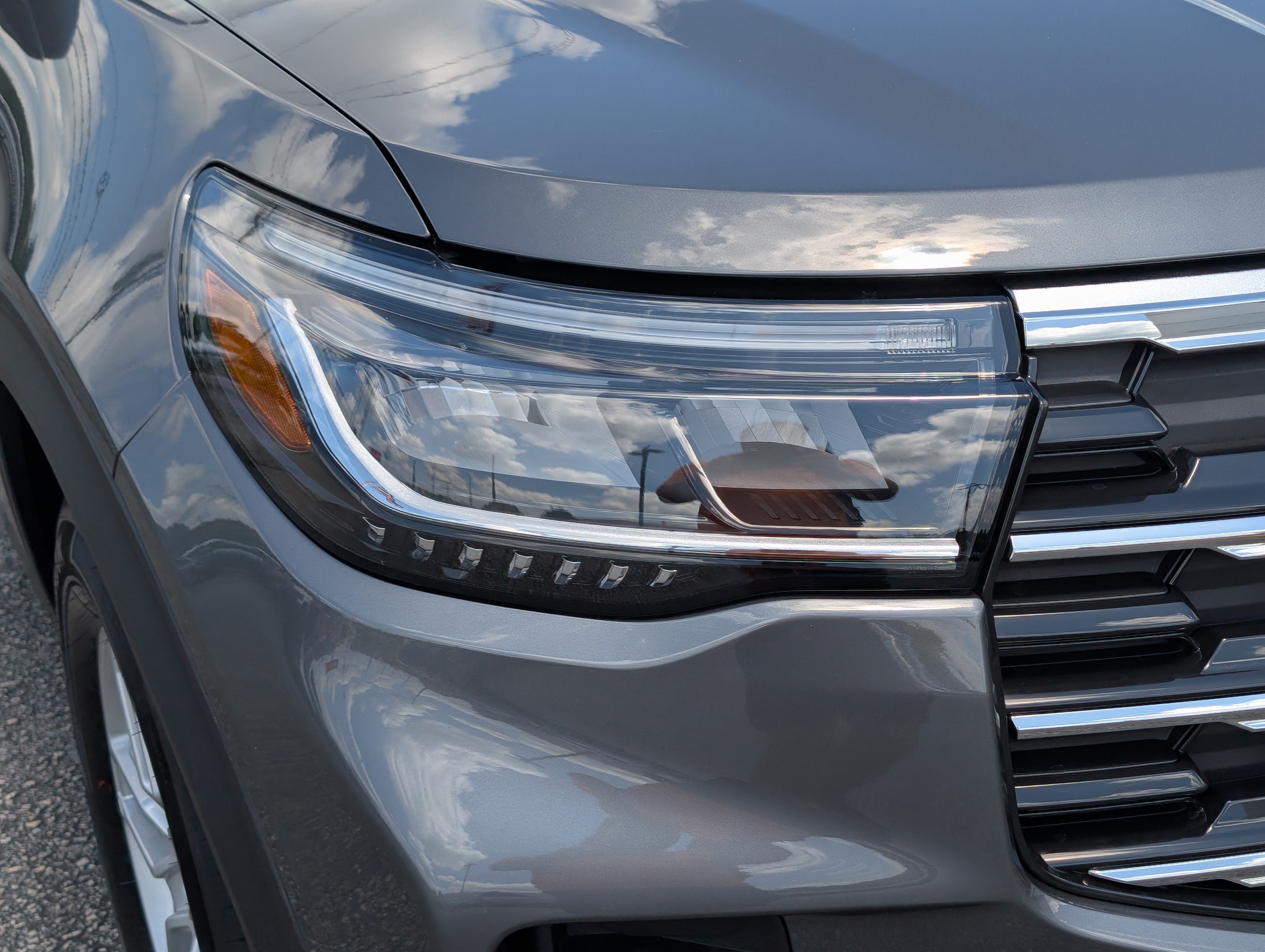 New 2026 Ford Explorer Active RWD image 5