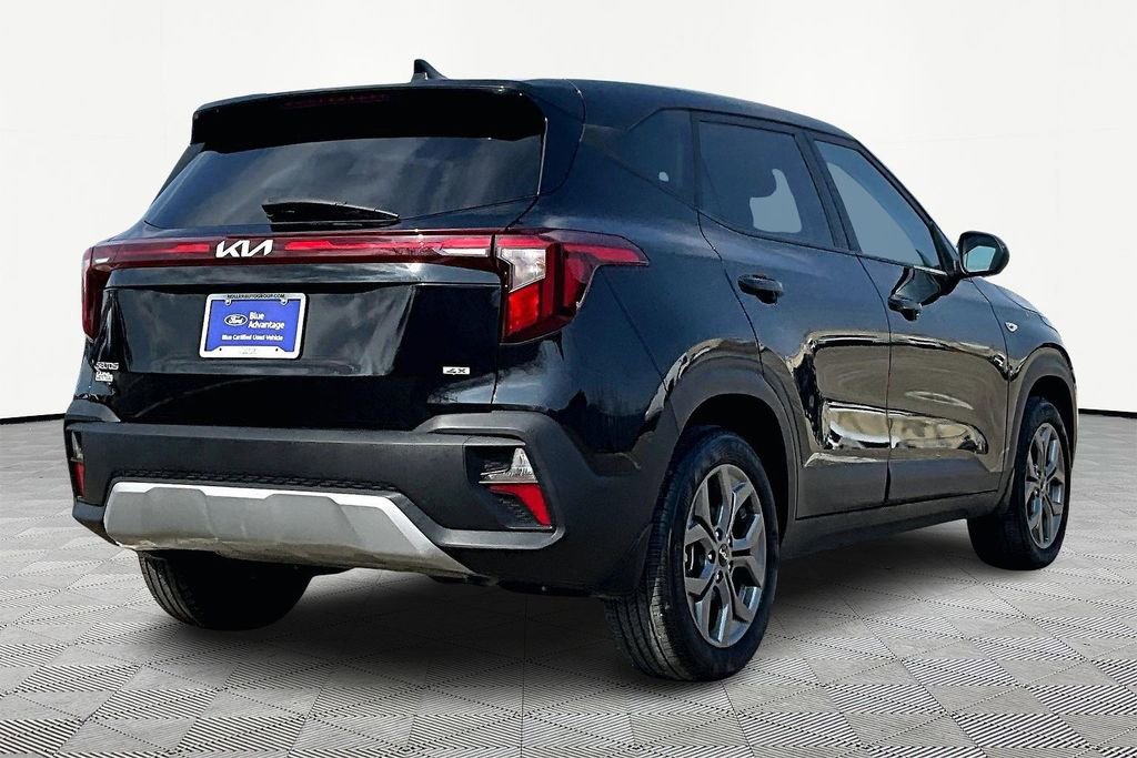 Used 2024 Kia Seltos LX image 2