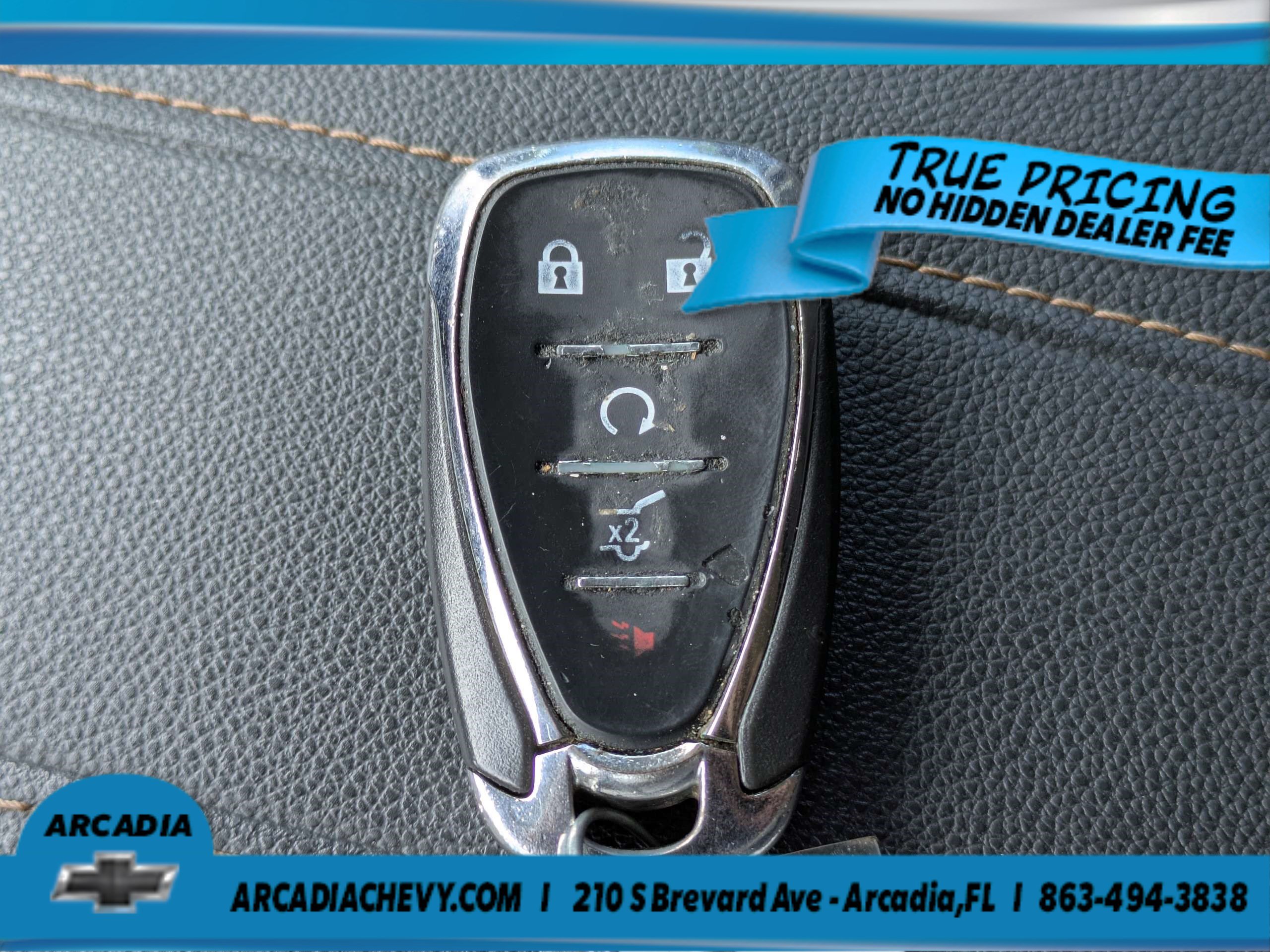 Used 2021 Chevrolet Traverse LT FWD image 28