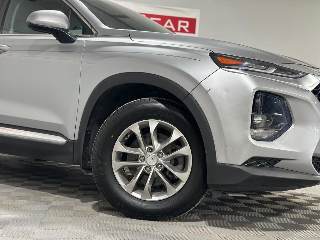 Used 2020 Hyundai Santa Fe SE FWD image 3