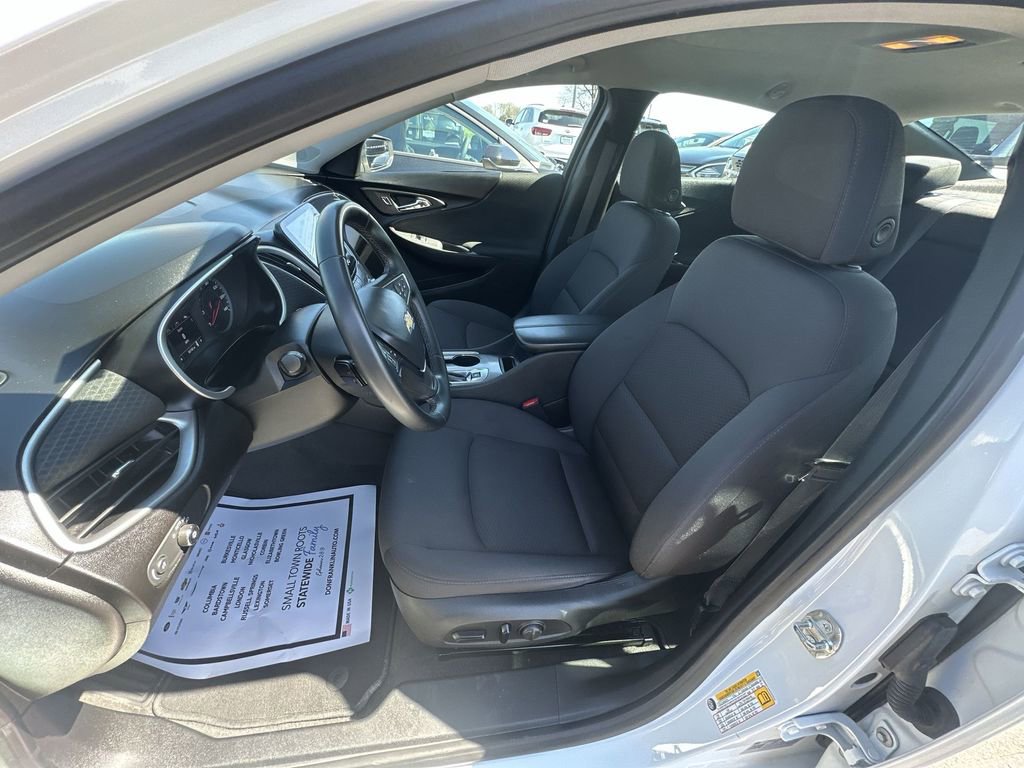 Used 2023 Chevrolet Malibu LT w/ Sport Edition image 11