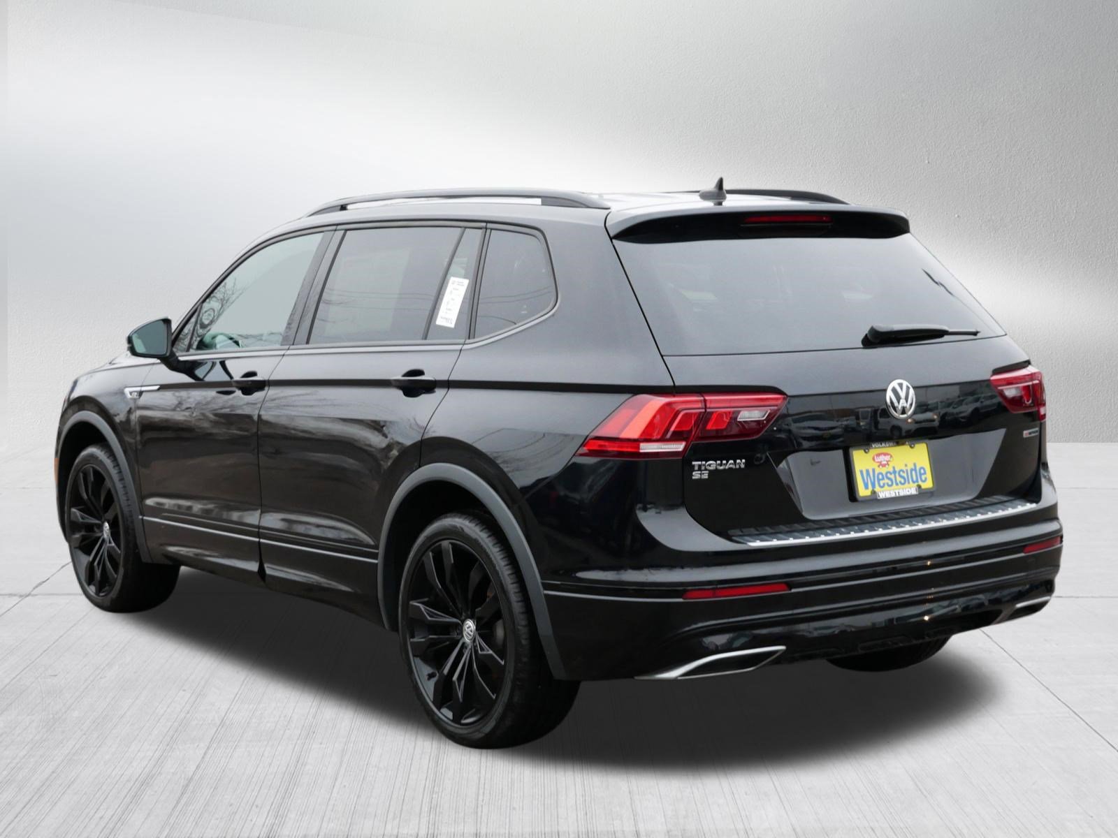 Used 2021 Volkswagen Tiguan SE R-Line image 5