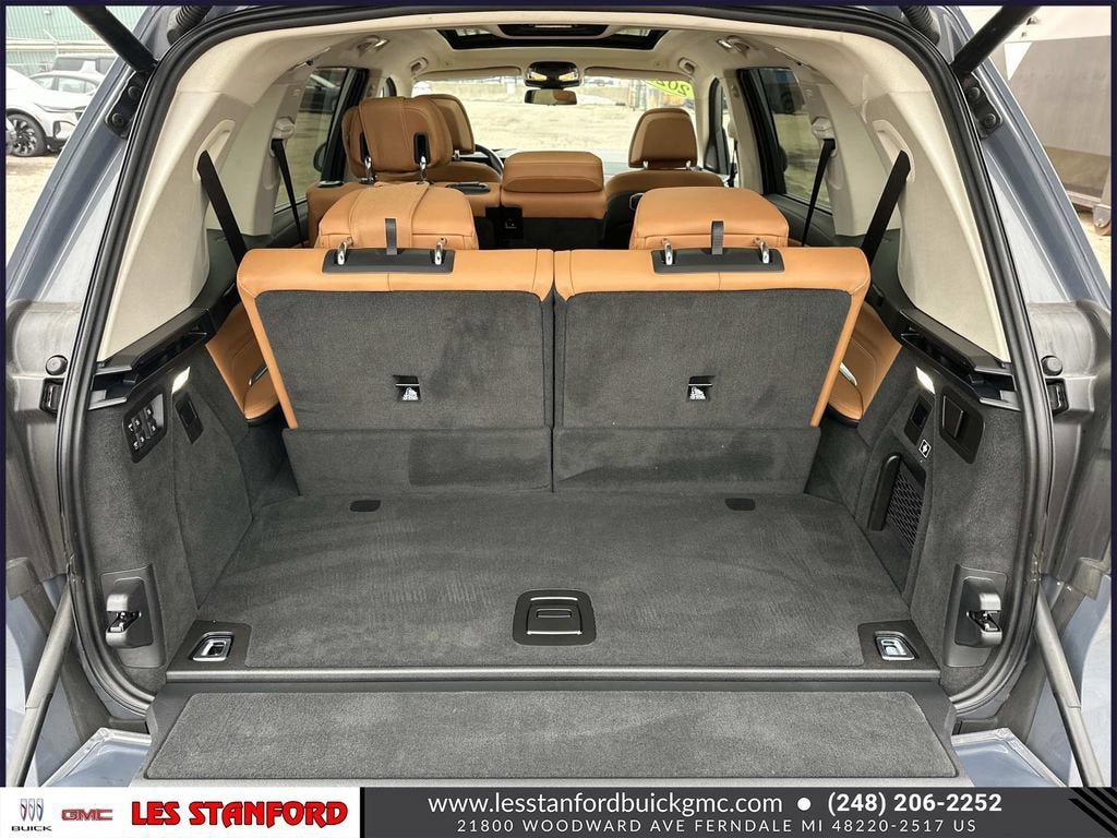Used 2023 BMW X7 xDrive40i w/ Executive Package image 11