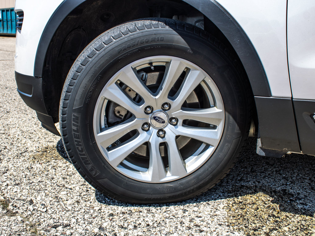 Used 2018 Ford Explorer XLT image 8