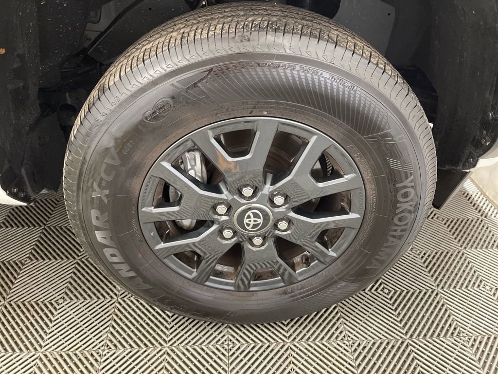 Used 2025 Toyota 4Runner SR5 image 39