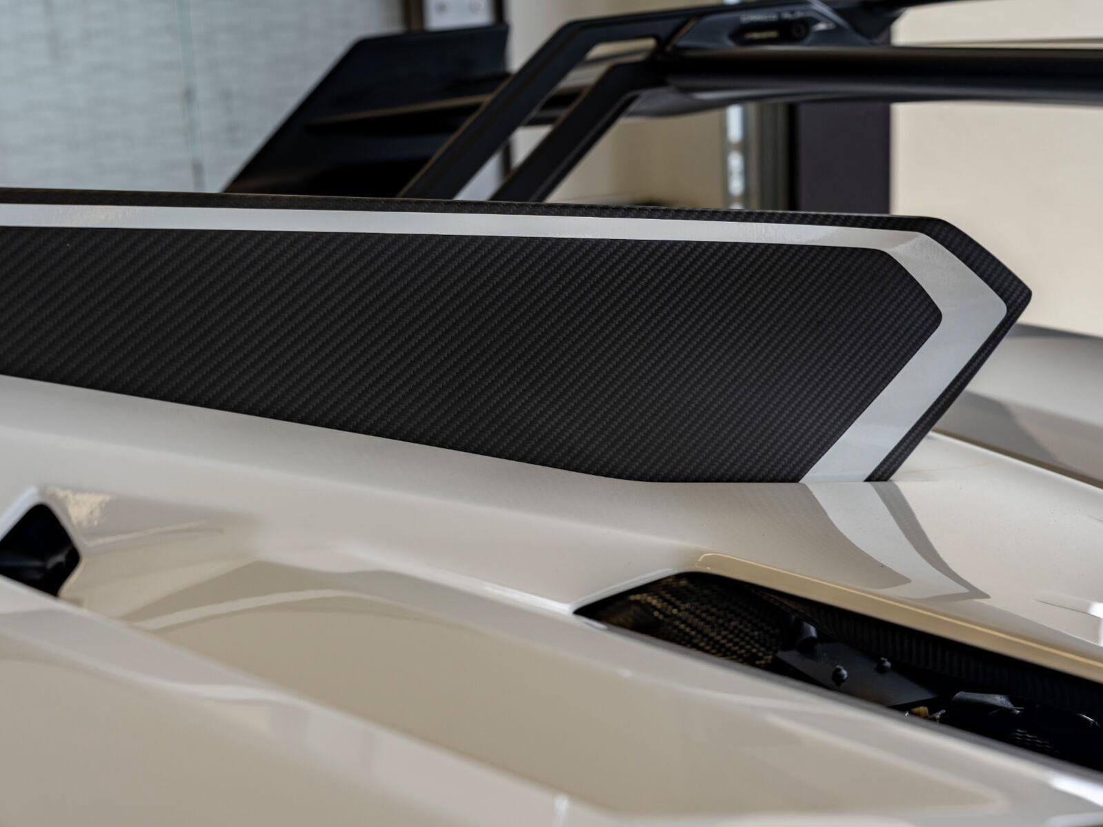 Used 2022 Lamborghini Huracan STO RWD image 38