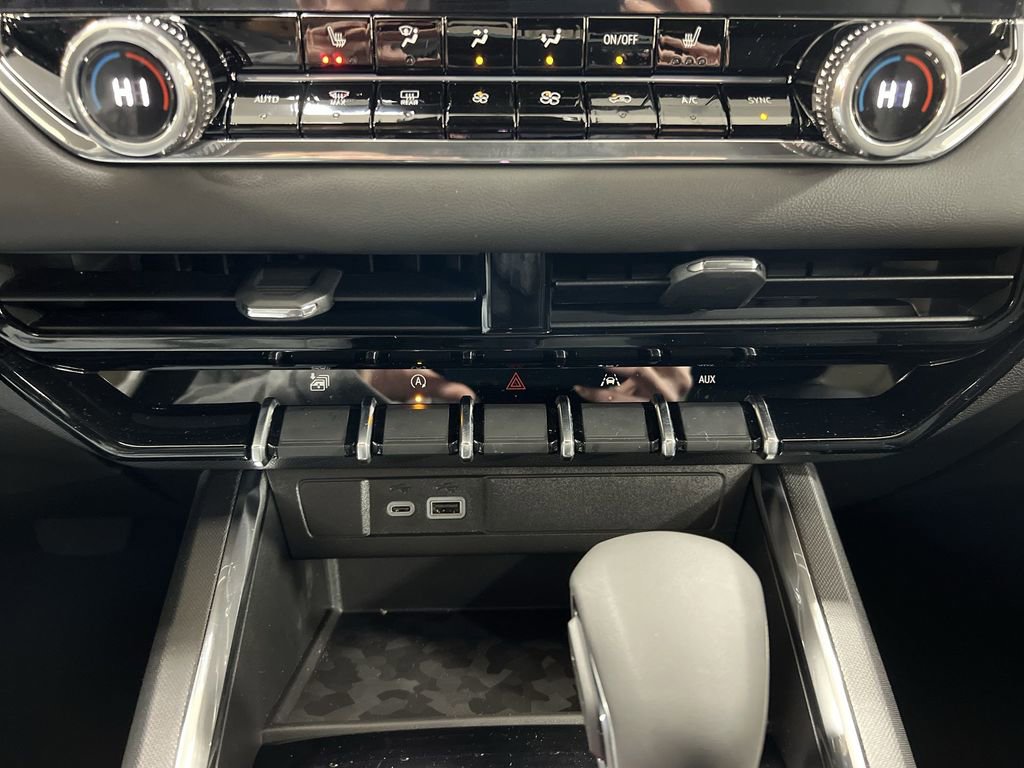 New 2026 GMC Canyon Elevation w/ Convenience Package image 11