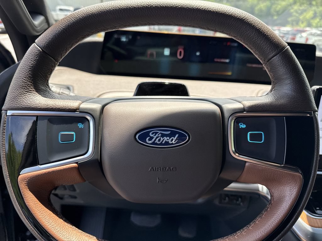 Used 2025 Ford Expedition King Ranch AWD/4WD image 24