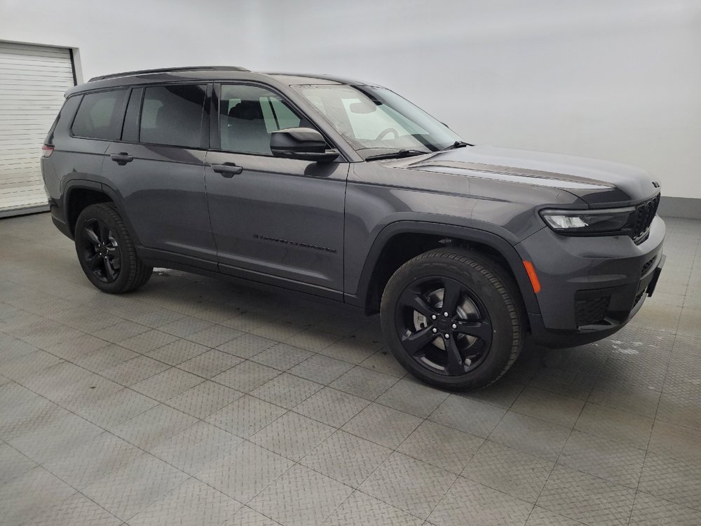 Used 2023 Jeep Grand Cherokee L Laredo AWD/4WD image 11