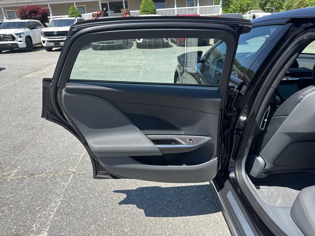 Used 2024 Lucid Air Pure image 27