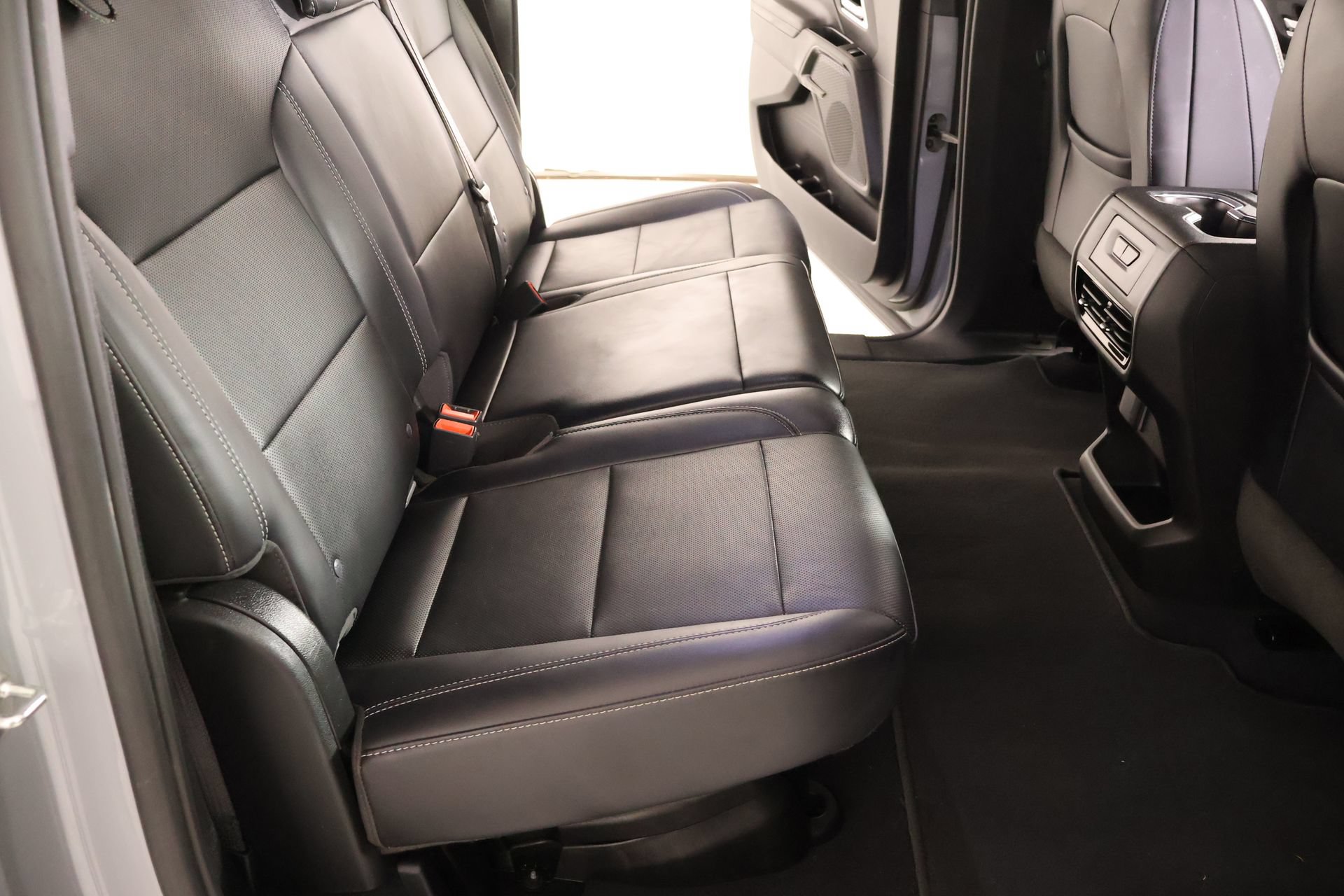 Used 2025 Chevrolet Silverado EV LT AWD/4WD image 15
