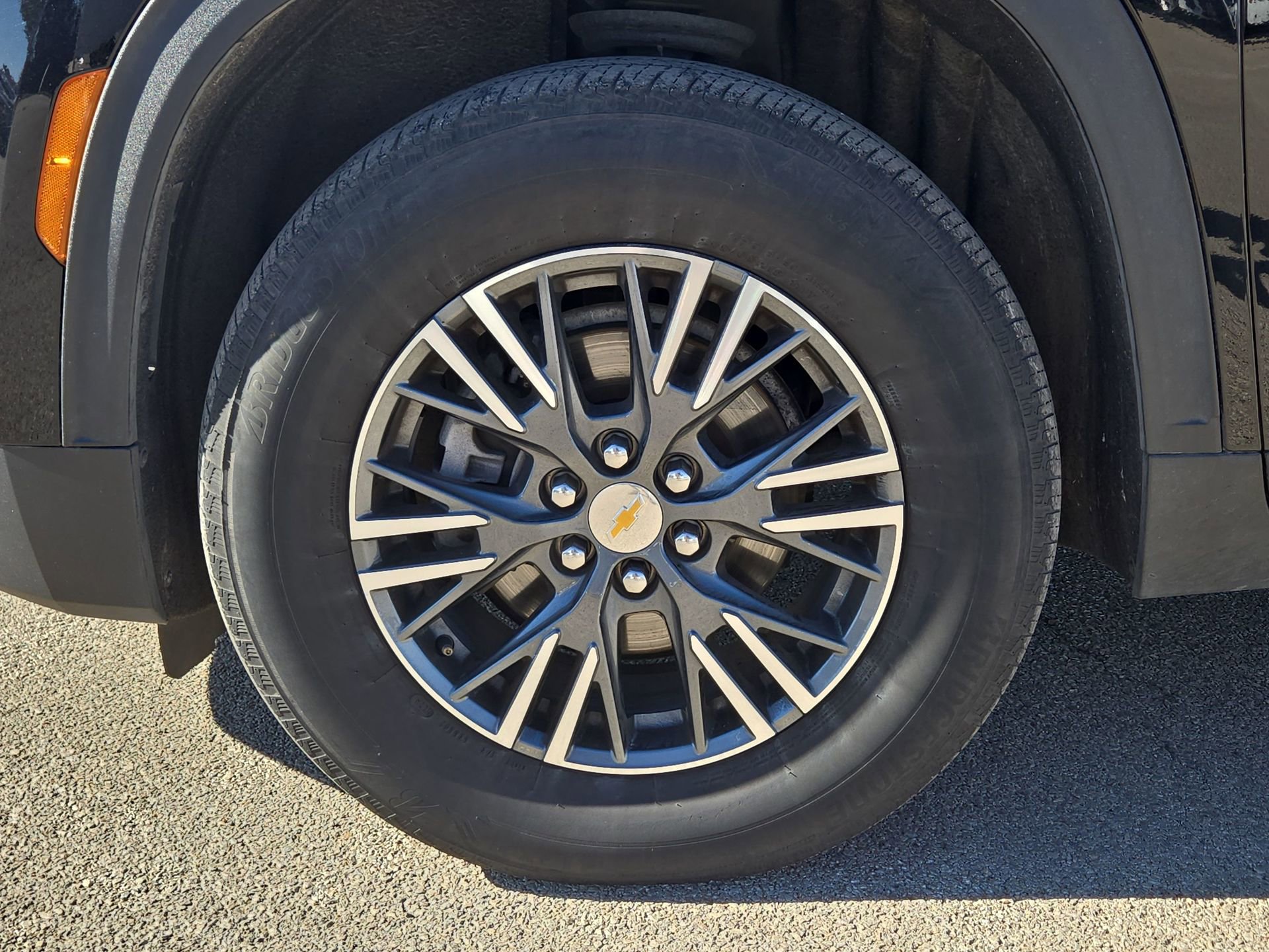 Used 2024 Chevrolet Traverse LT image 11