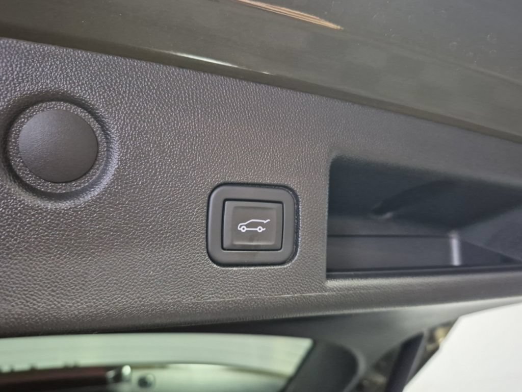 Certified 2024 Chevrolet Equinox RS w/ RS Leather Package FWD image 25