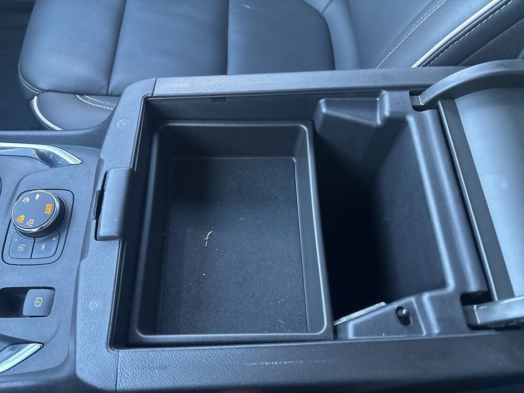 Used 2023 Chevrolet Traverse Premier image 34