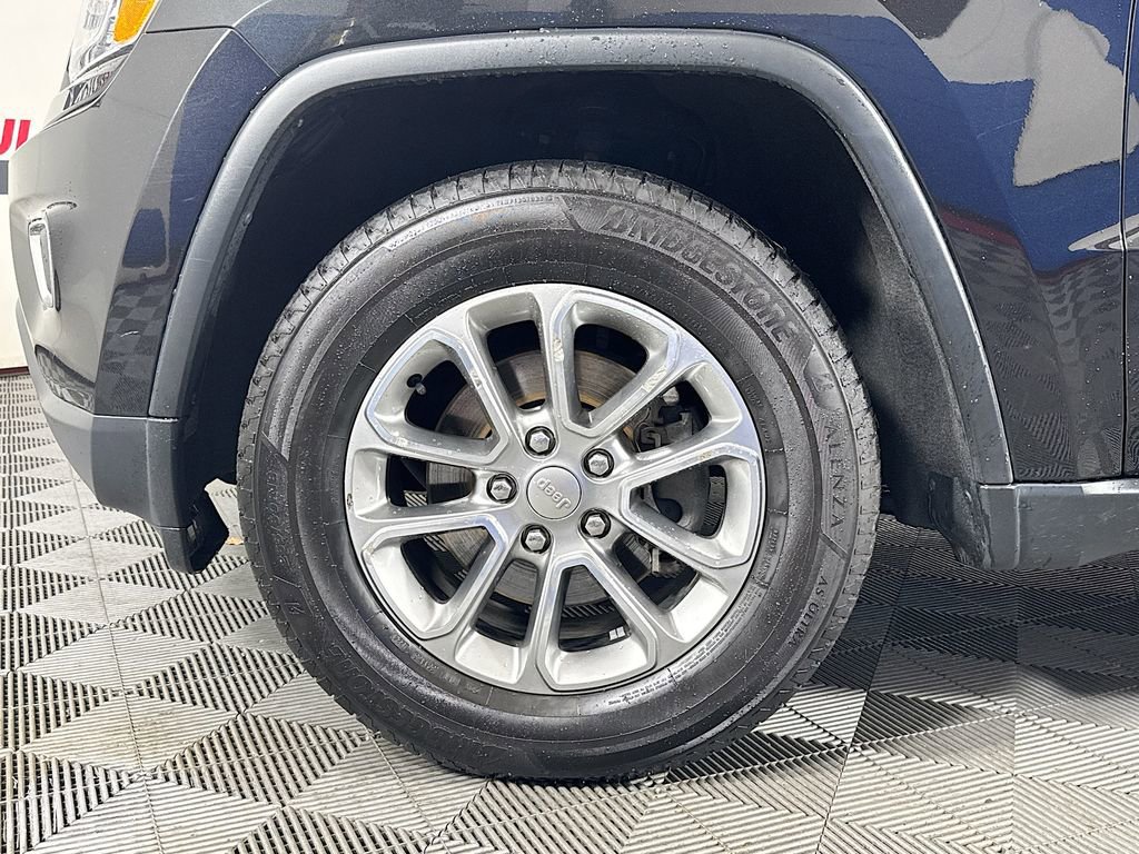 Used 2015 Jeep Grand Cherokee Limited image 32