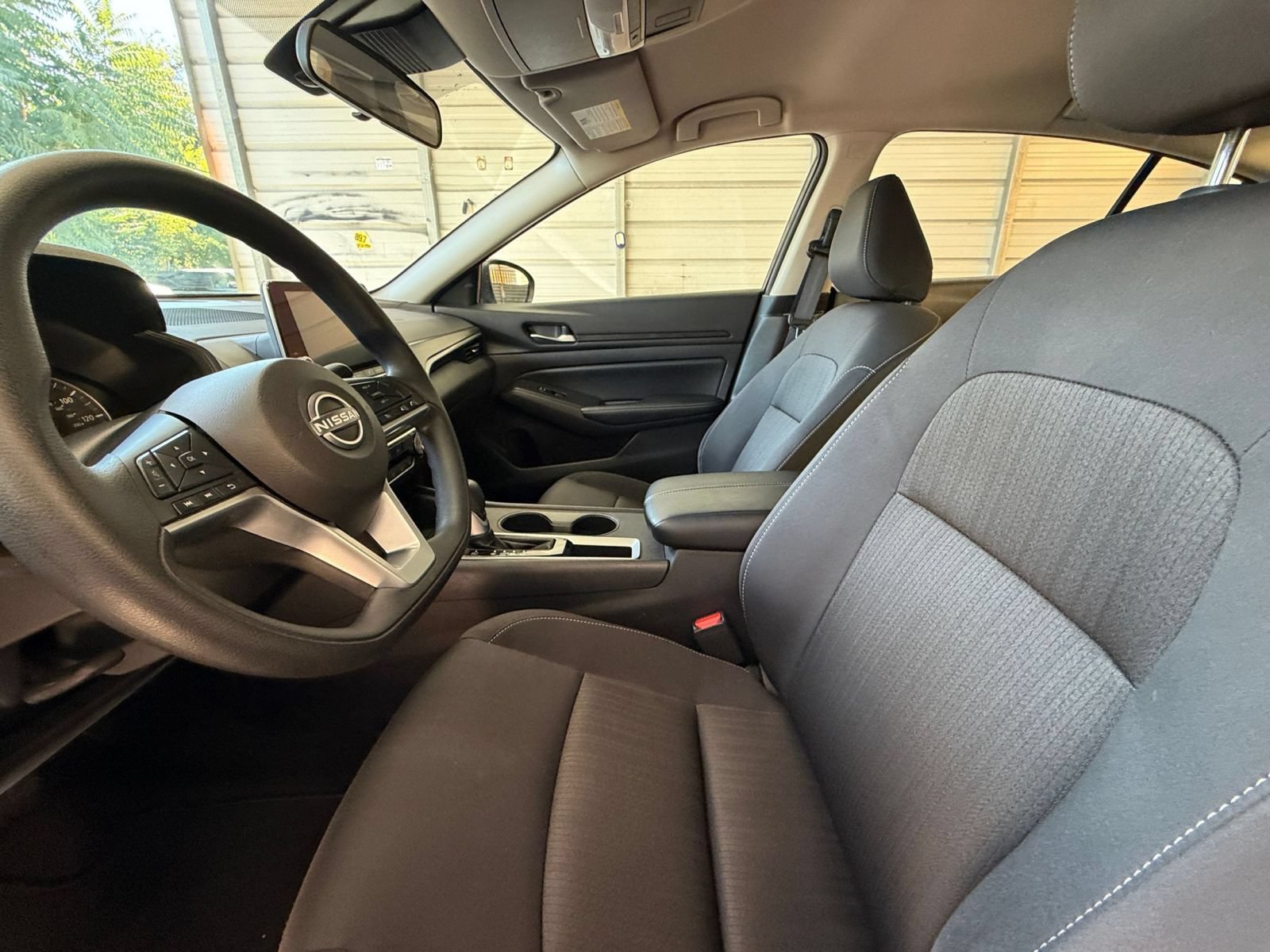 Used 2025 Nissan Altima 2.5 SV FWD image 22