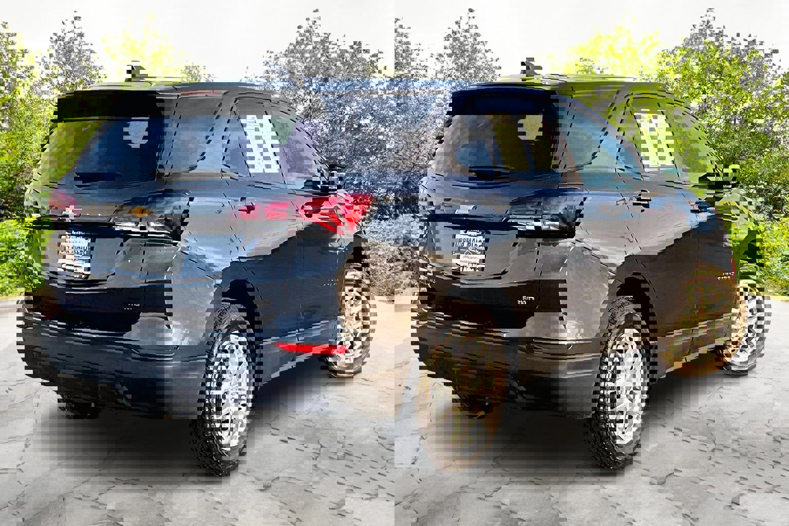 Used 2022 Chevrolet Equinox LS w/ LS Convenience Package image 13