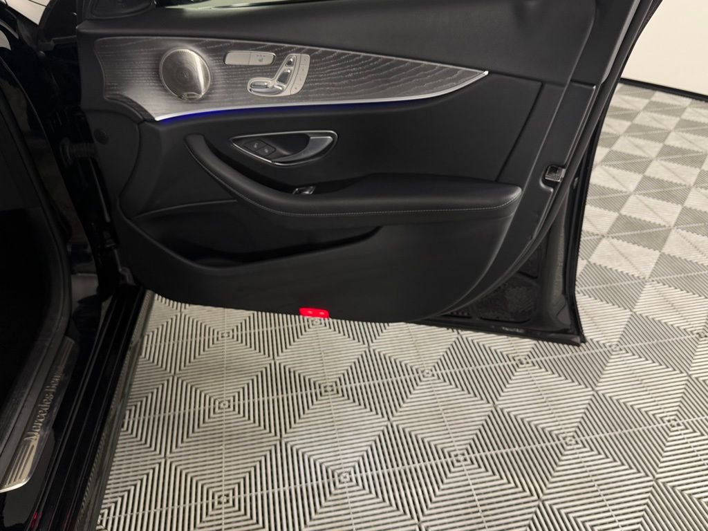 Used 2022 Mercedes-Benz E 350 Sedan image 32