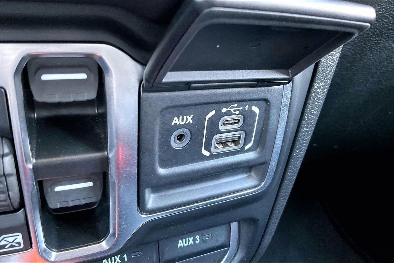 Certified 2025 Jeep Wrangler Unlimited Rubicon image 17