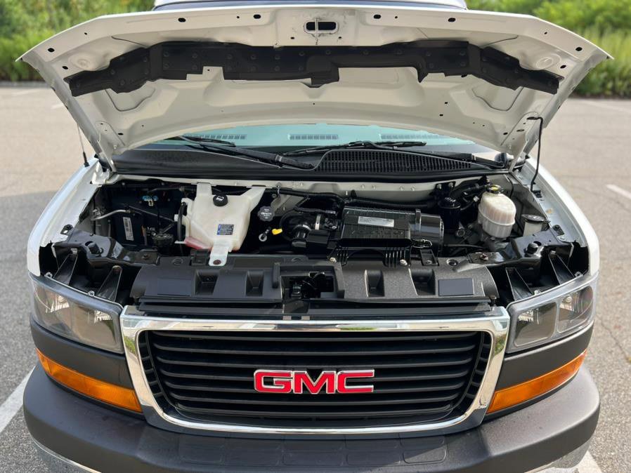 Used 2019 GMC Savana 2500 w/ Driver Convenience Package image 38