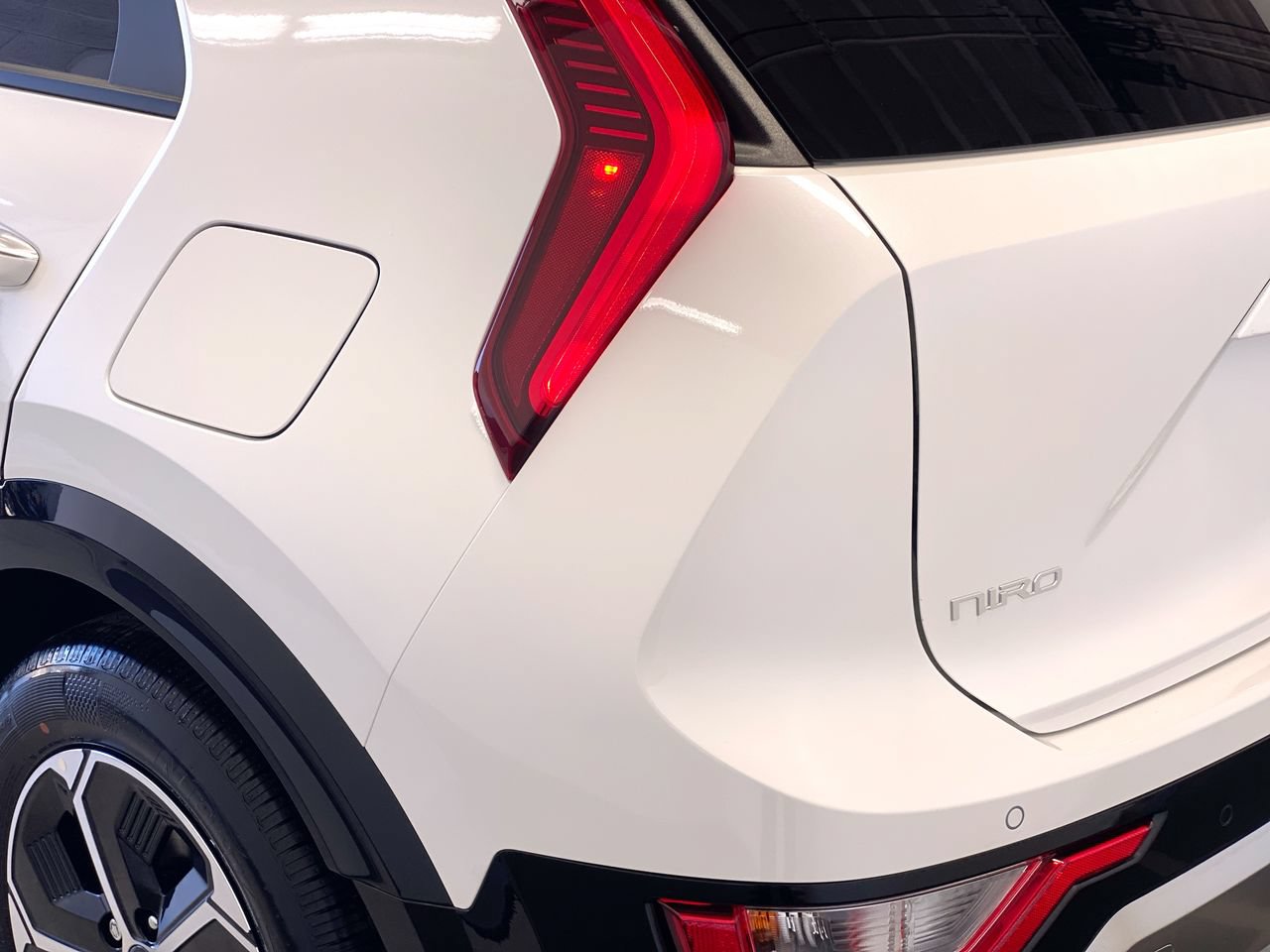 New 2026 Kia Niro FWD image 9