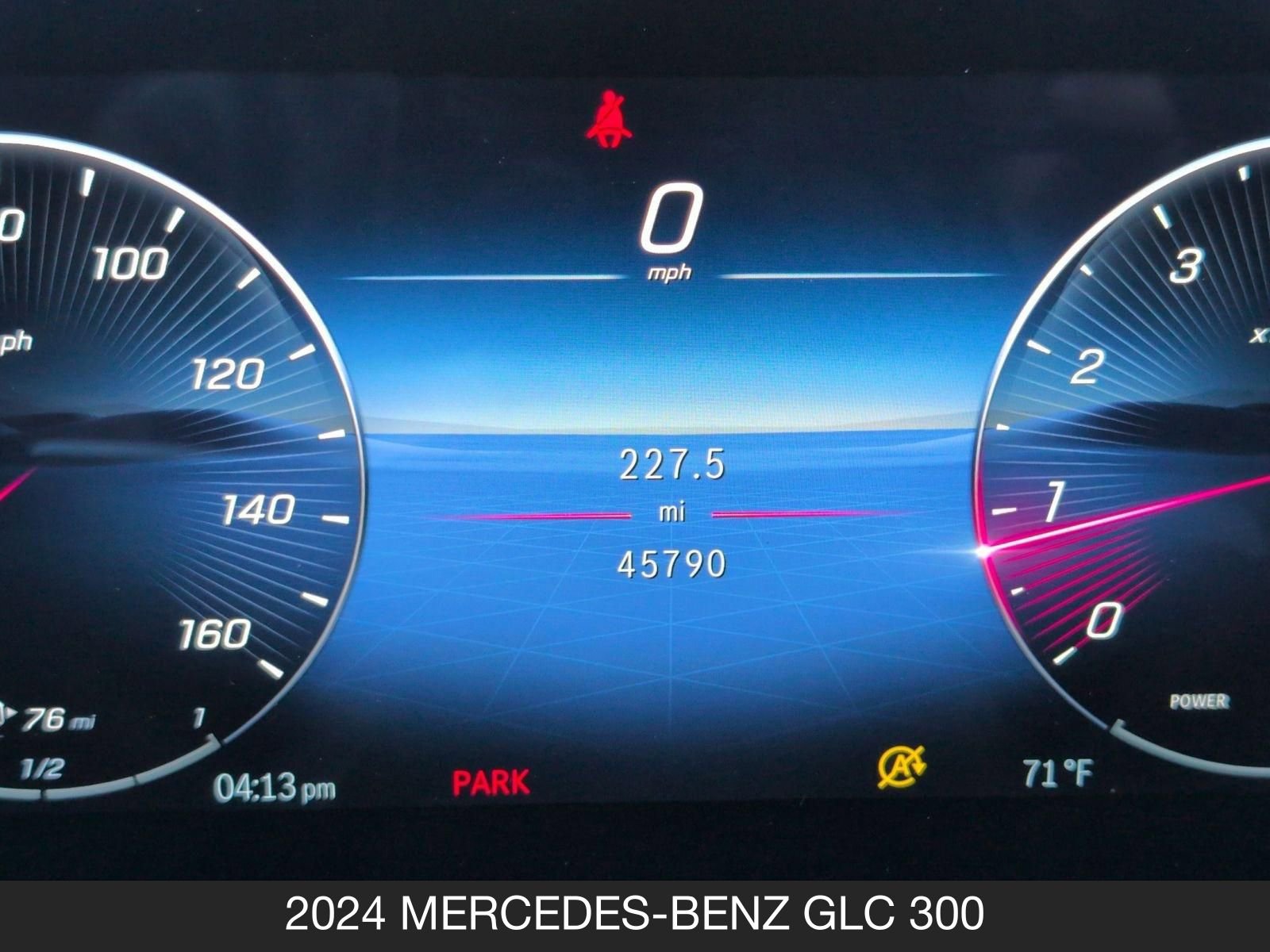 Used 2024 Mercedes-Benz GLC 300 4MATIC image 21