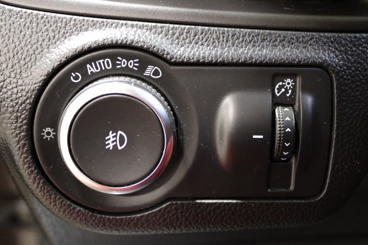 Used 2020 Buick Envision Essence image 17