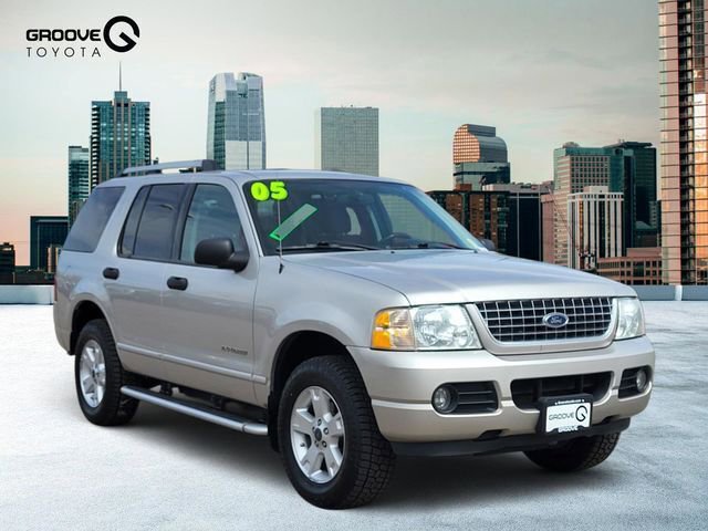 Used 2005 Ford Explorer XLT image 8