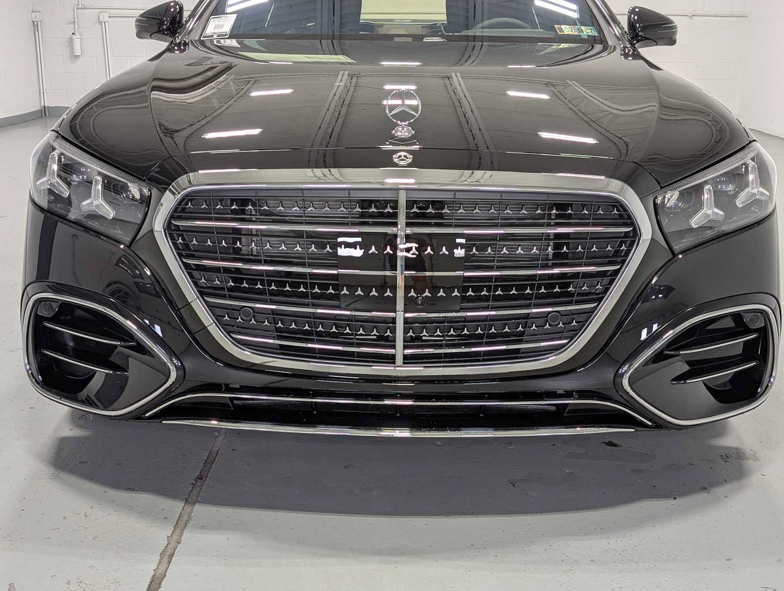 New 2027 Mercedes-Benz S 580 4MATIC Sedan image 2