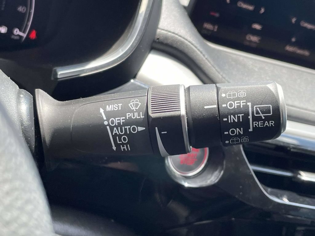 Used 2023 Acura MDX w/ Technology Package FWD image 33