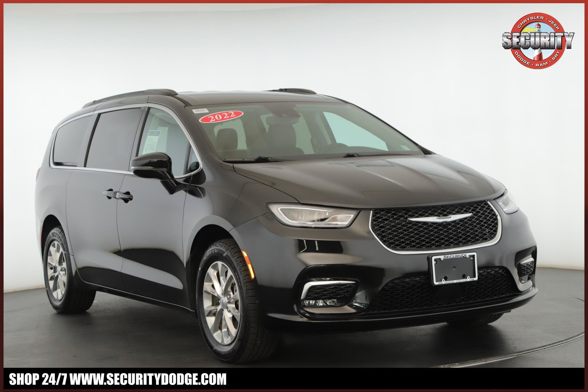 Used 2022 Chrysler Pacifica Touring-L AWD/4WD image 1