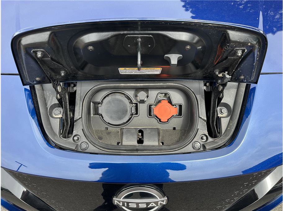 Used 2024 Nissan Leaf S FWD image 27