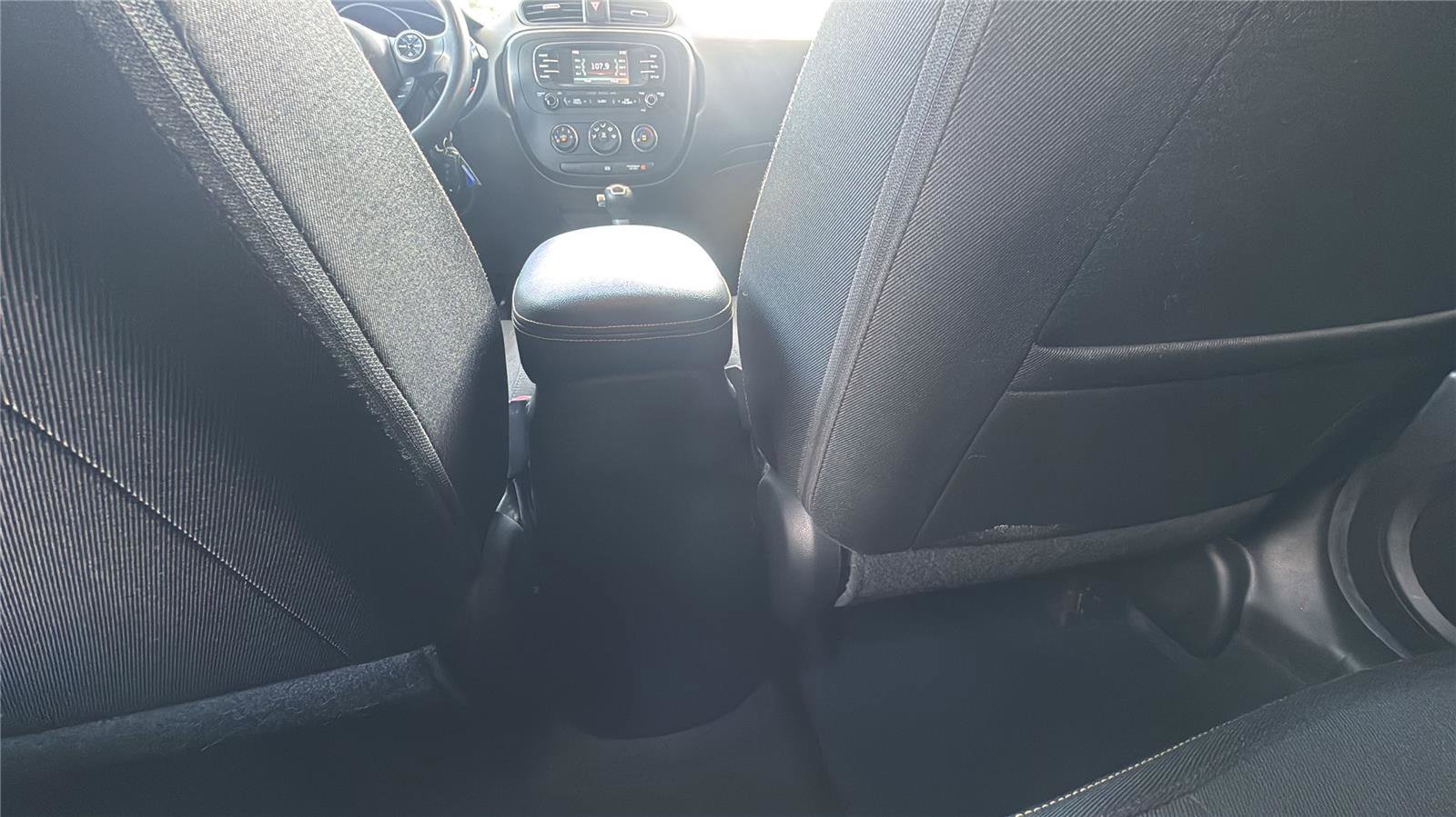 Used 2016 Kia Soul + FWD image 24