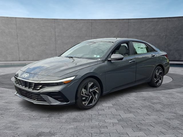 New 2026 Hyundai Elantra Limited FWD image 5