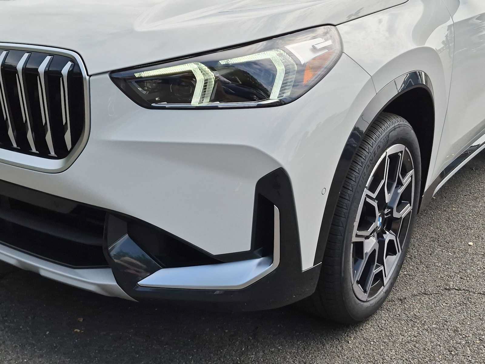 New 2027 BMW X1 xDrive28i AWD/4WD image 11