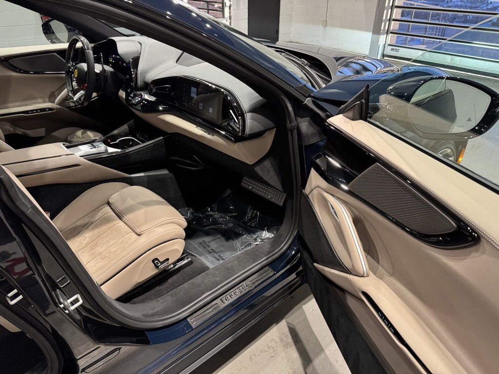 Used 2024 Ferrari Purosangue image 44