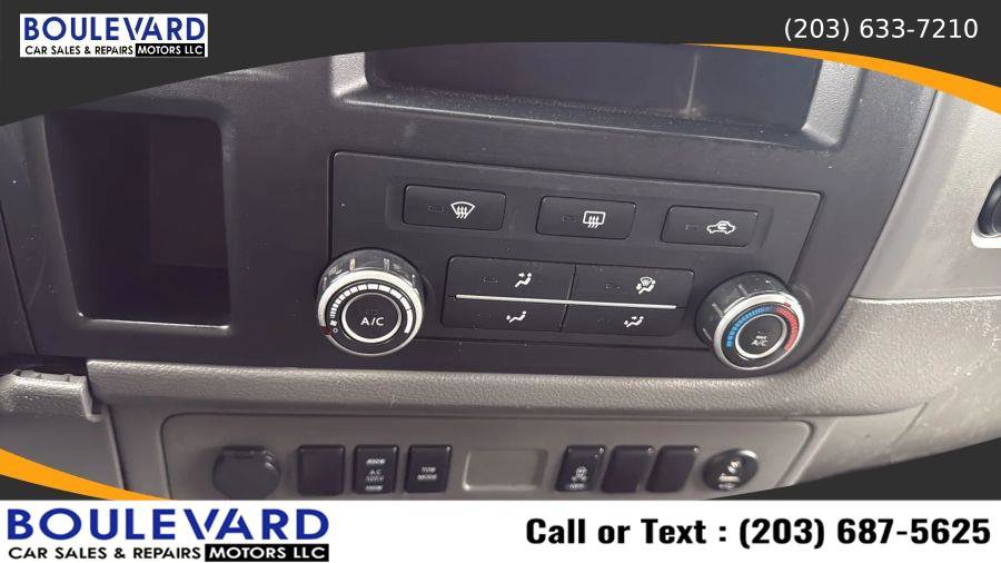 Used 2014 Nissan NV 2500 SV w/ V8 Appearance Package RWD image 16