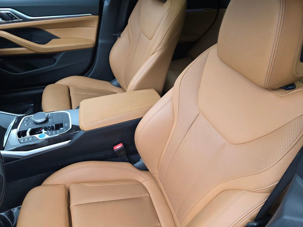 Used 2024 BMW i4 eDrive35 w/ Convenience Package image 11