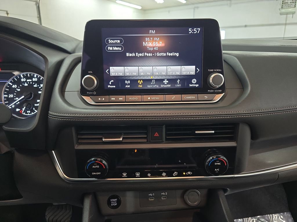 Used 2024 Nissan Rogue SV AWD/4WD image 20