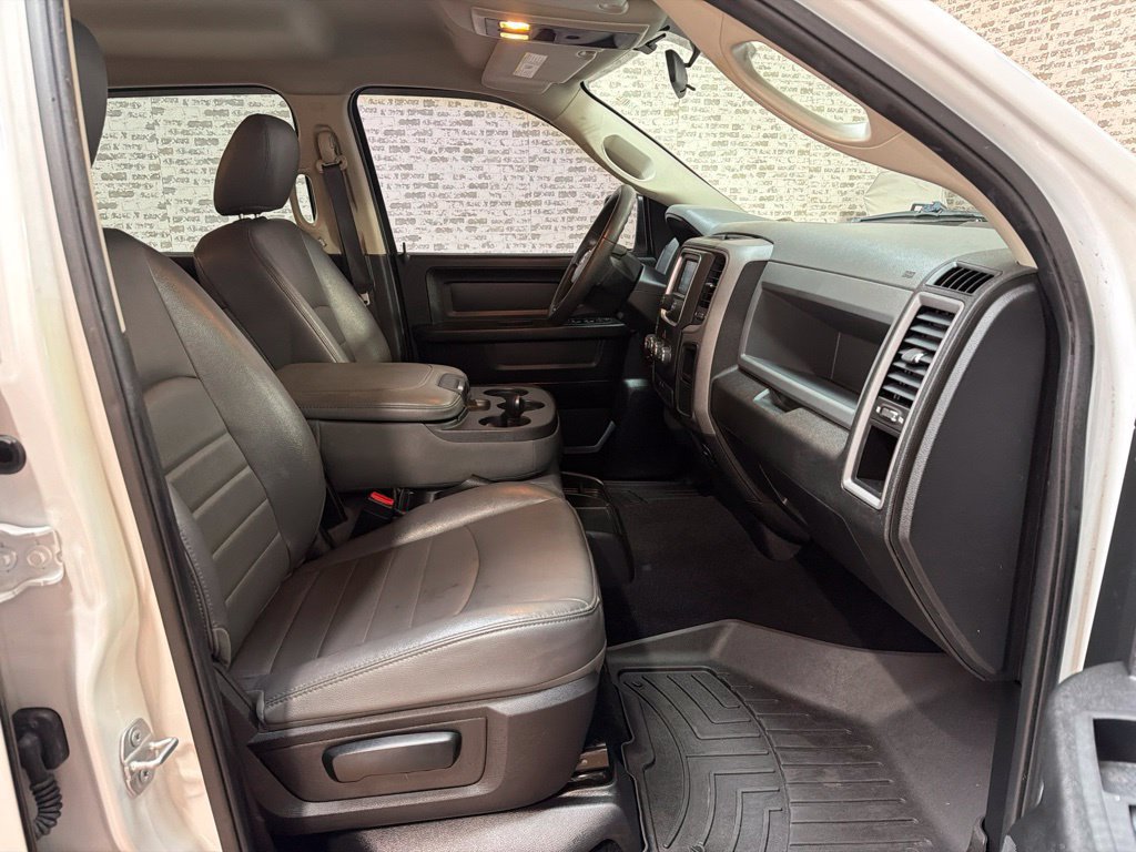 Used 2019 RAM 1500 Express AWD/4WD image 10