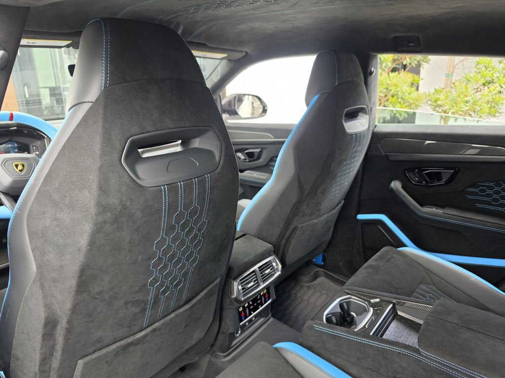 Used 2024 Lamborghini Urus Performante AWD/4WD image 14