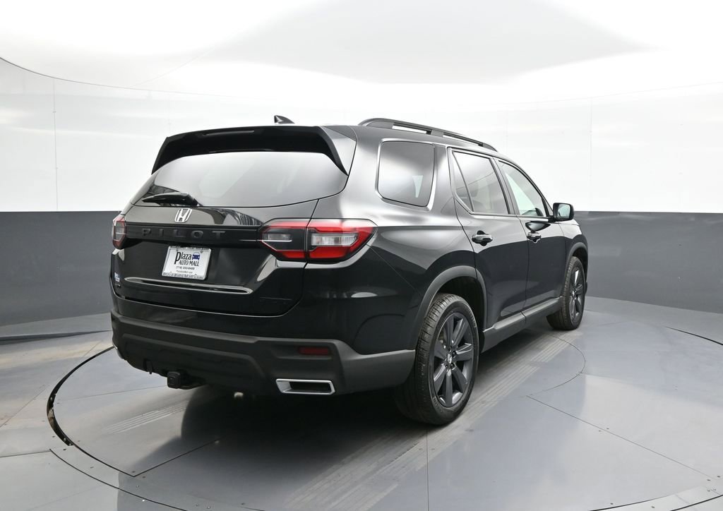 Certified 2023 Honda Pilot Sport image 6