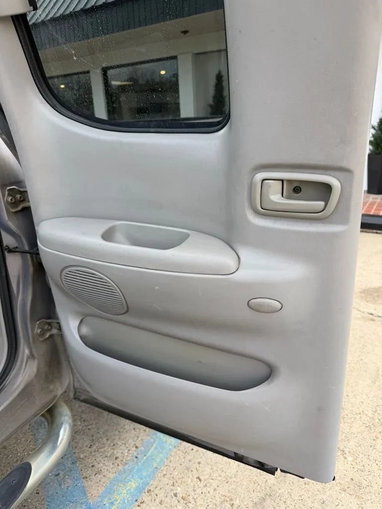 Used 2000 Toyota Tundra SR5 RWD image 7