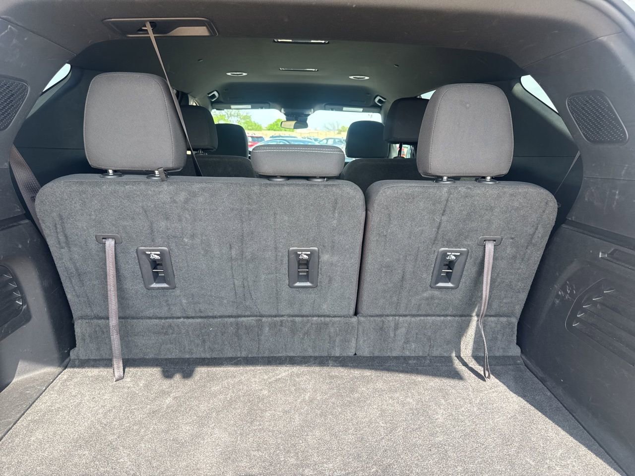 Used 2025 Chevrolet Traverse LT image 37