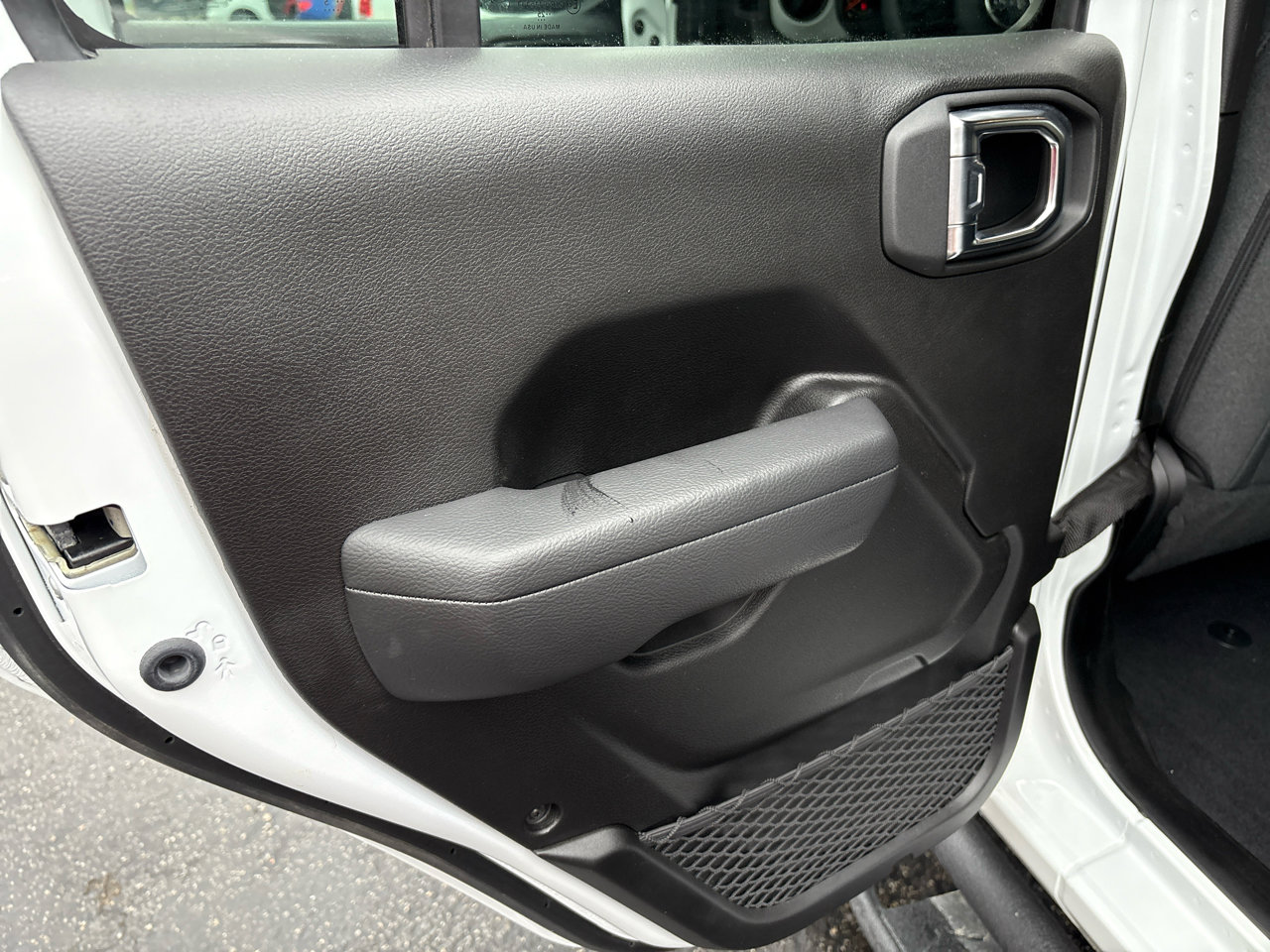 Used 2025 Jeep Wrangler Unlimited Sport image 25