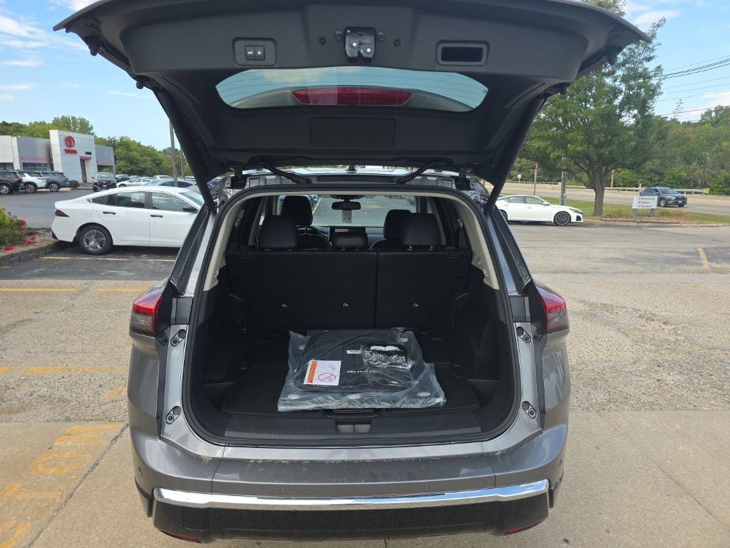 New 2026 Nissan Rogue Platinum AWD/4WD image 7