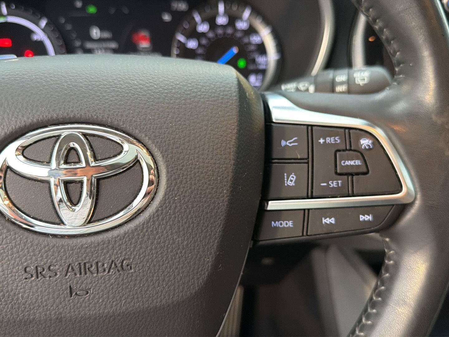 Certified 2021 Toyota Highlander XLE AWD/4WD image 22