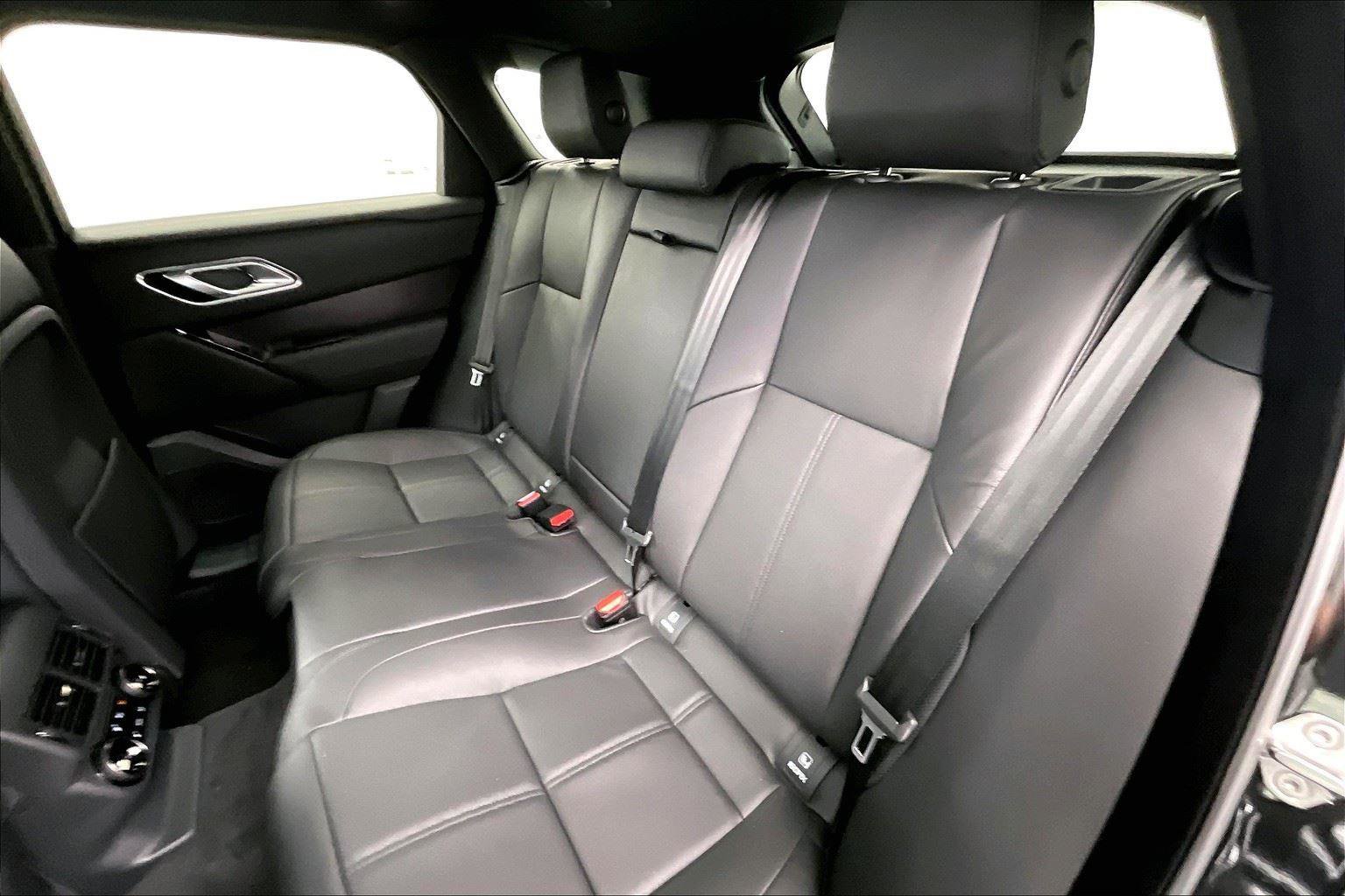 New 2026 Land Rover Range Rover Velar Dynamic SE image 6