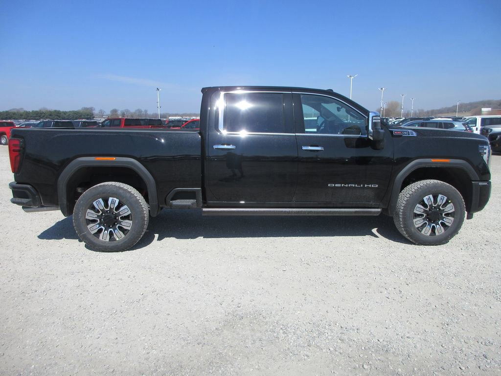 New 2026 GMC Sierra 2500 Denali w/ Denali Reserve Package image 3